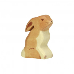 Lapin assis en bois